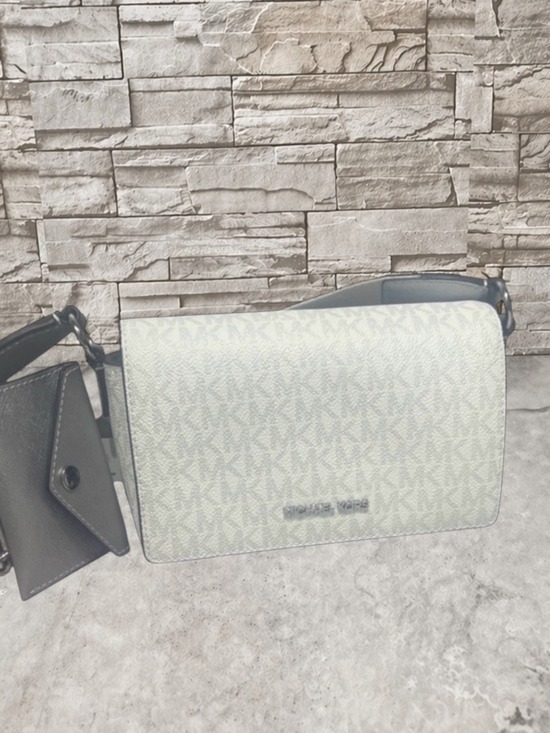 Michael Kors Handbags - Michael Kors Vincent Crossbody MK Signature Logo + Card Case Silver/White